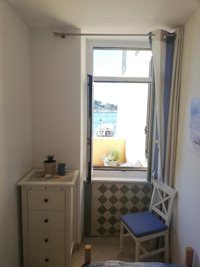 Center Of Rovinj, Sea View Apartmán *